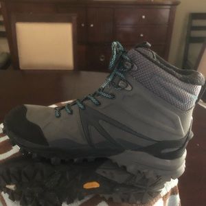 Sz 8 Merrell Hiking Boots